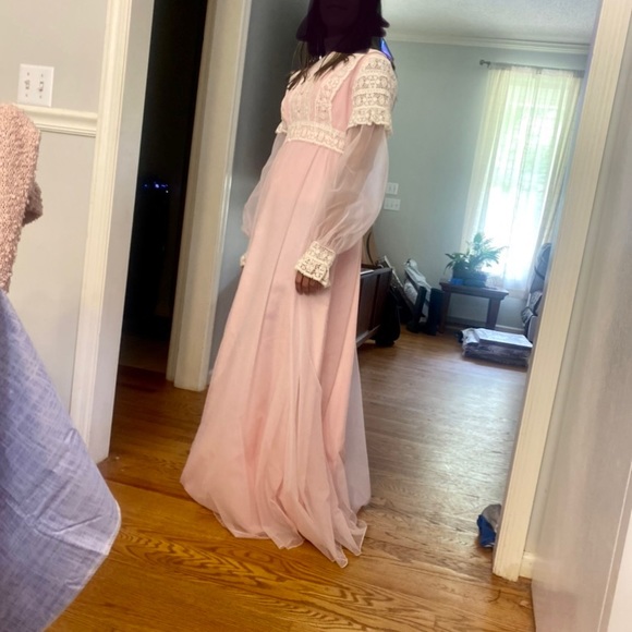 Ladies Garment Workers Union- Vintage Dress - Picture 3 of 5